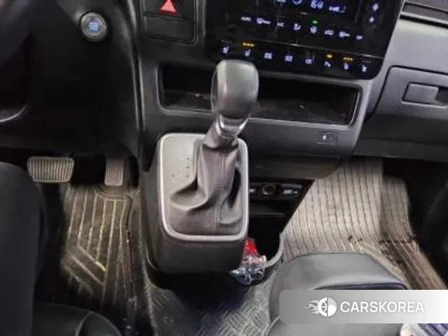 Hyundai Staria 2022 Черный из Кореи, фото 5