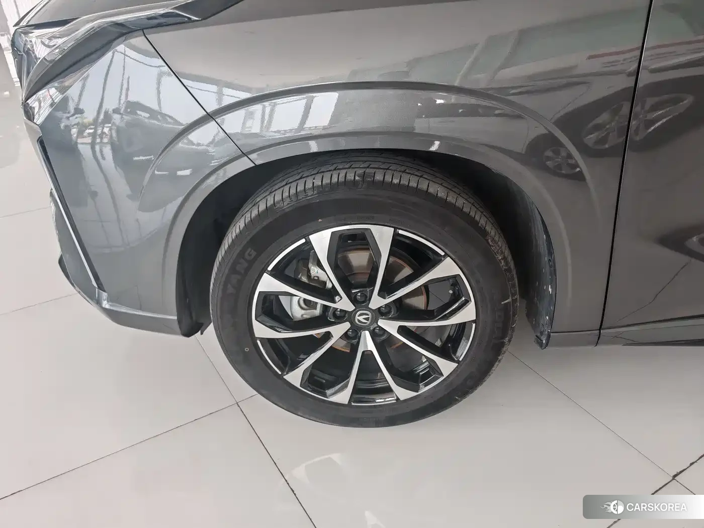 Chang'an Changan UNI-Z New Energy 2024 Silver/gray из Китая, фото 5