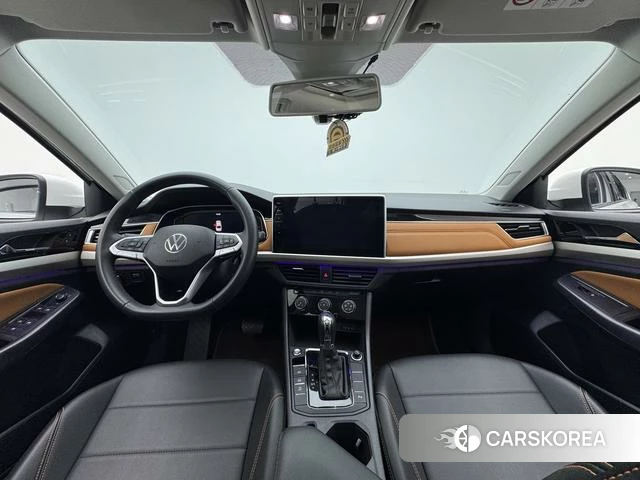 Volkswagen Bora 2022 Белый из Китая, фото 5