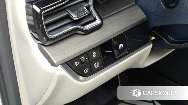 Kia Sportage 5th Generation Hybrid 2024 Белый из Кореи, фото 5