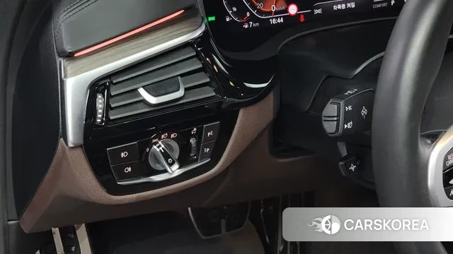 BMW 5 Series (G30) 2020 Серый из Кореи, фото 5