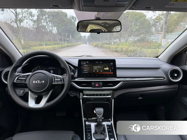 Kia K3 2022 Белый из Китая, фото 5