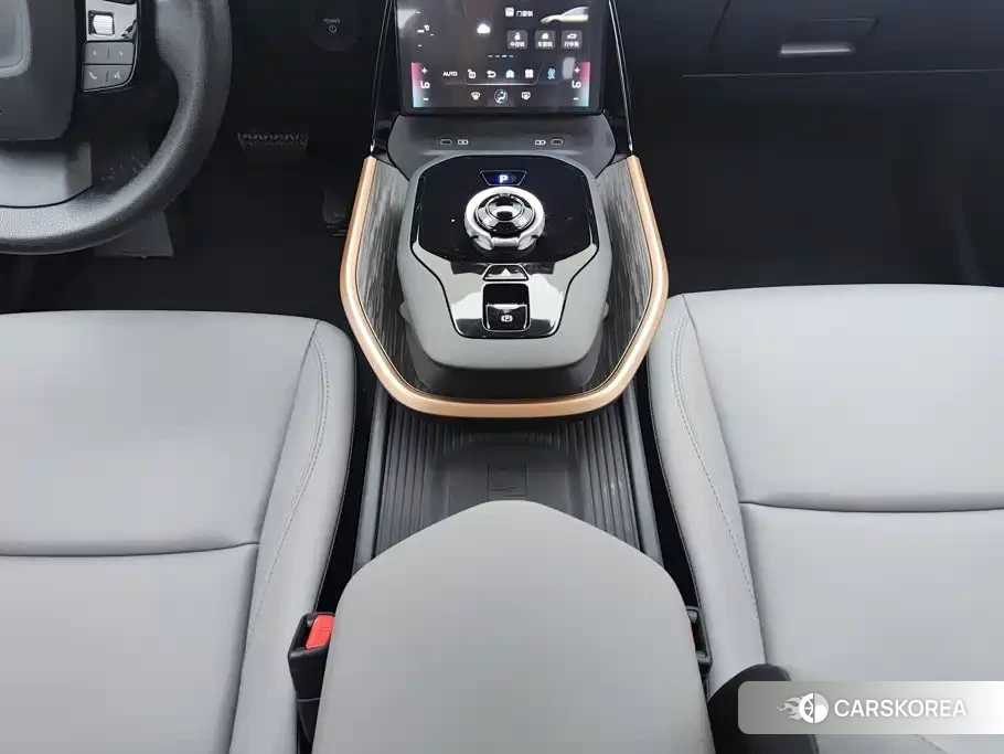 Toyota bZ3 2026 Белый из Китая, фото 5