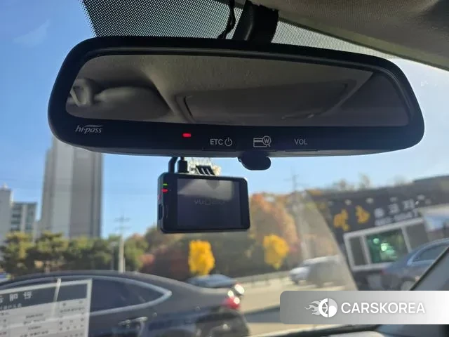 Kia Stonic 2018 Белый из Кореи, фото 5