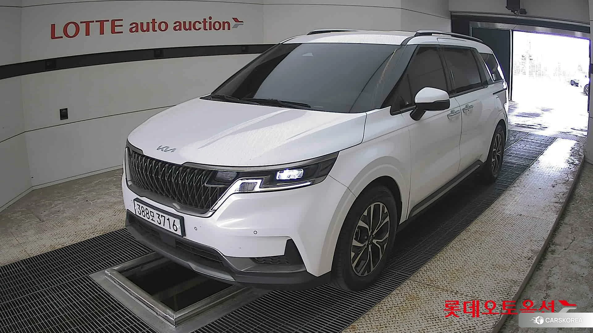 Kia Carnival 2023 Белый из Кореи, фото 5