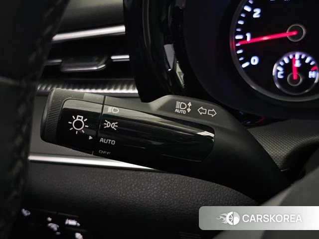 Kia K5 3rd generation 2023 Белый из Кореи, фото 5