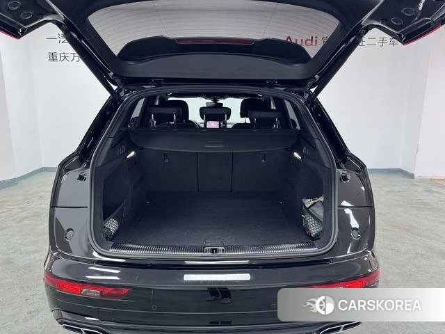Audi Q5L 2023 Черный из Китая, фото 5