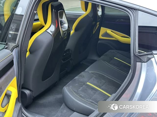 Xiaomi Car Xiaomi SU7 Ultra 2025 Серебристо-серый из Китая, фото 5