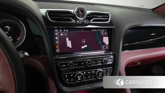 Bentley Bentayga 2023 Черный из Кореи, фото 5