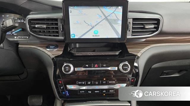 Ford Explorer 6th Generation 2022 Белый из Кореи, фото 5