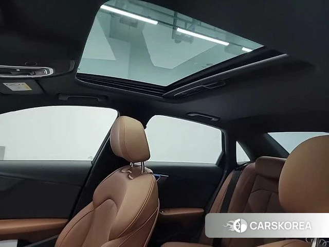 Audi A4 (B9) 2022 Белый из Кореи, фото 5
