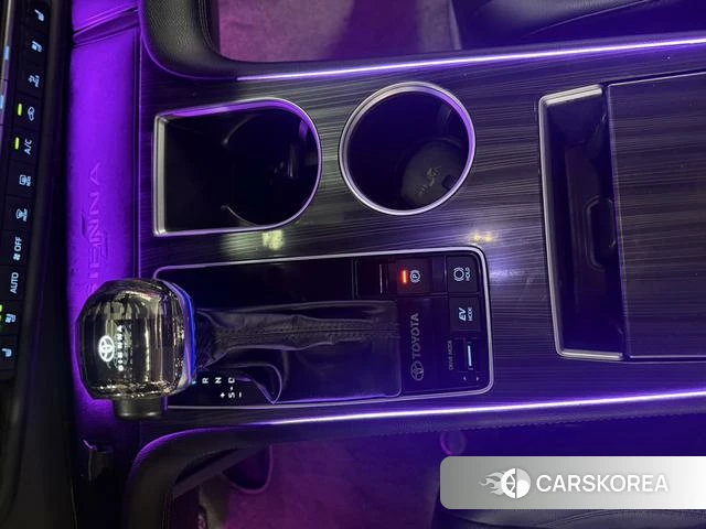 Toyota Saina 2022 Белый из Китая, фото 5