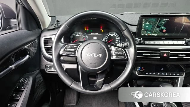 Kia Seltos 2022 Серый из Кореи, фото 5