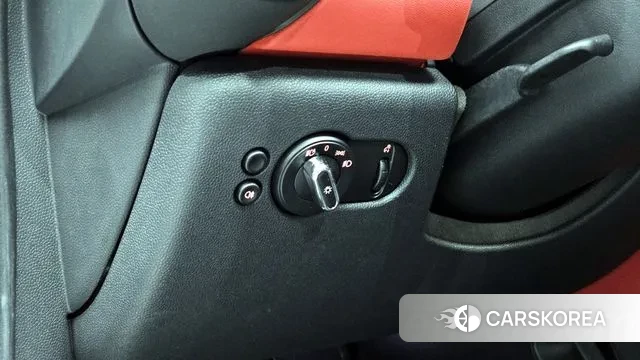 Mini Cooper S Convertible 2021 Белый из Кореи, фото 5