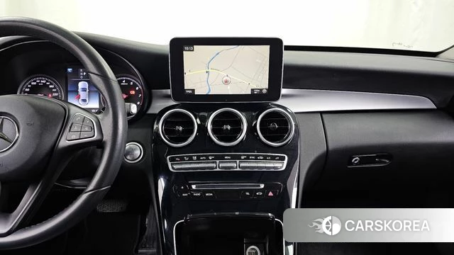 Mercedes-Benz C-Class W205 2018 Белый из Кореи, фото 5