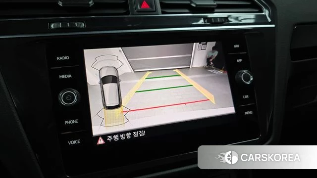 Volkswagen Tiguan second Generation 2021 Белый из Кореи, фото 5