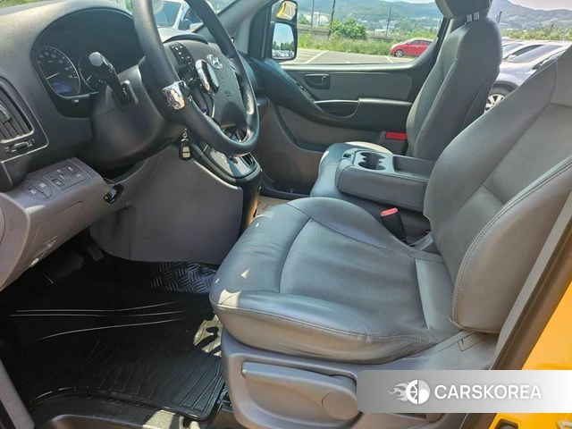 Hyundai The New Grand Starex 2018 Желтый из Кореи, фото 5