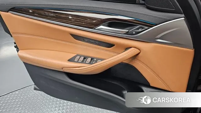 BMW 5 Series (G30) 2020 Синий из Кореи, фото 5