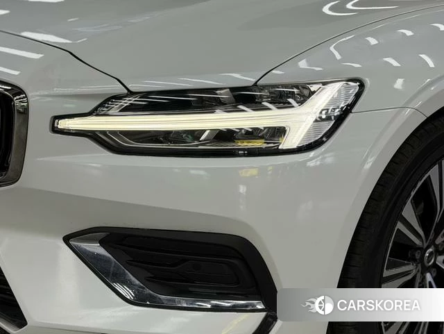 Volvo S60 2023 Белый из Китая, фото 5