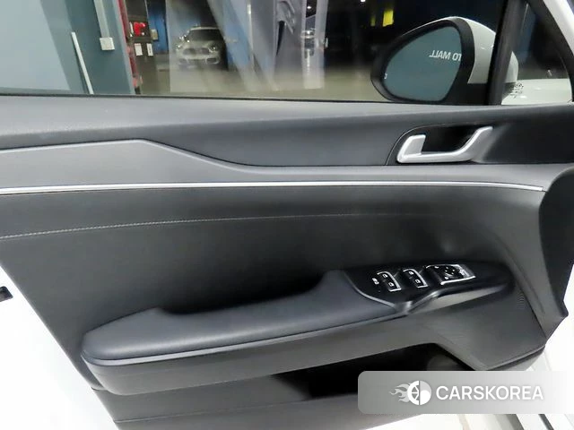 Kia K5 3rd generation 2020 Белый из Кореи, фото 5
