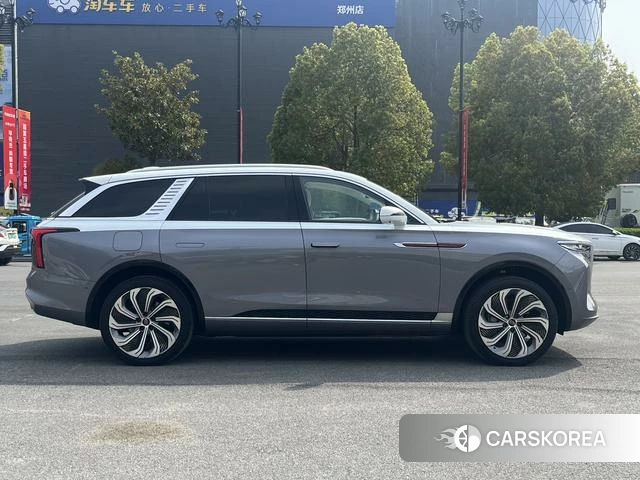 Red flag E-HS9 2021 Серебристо-серый из Китая, фото 5