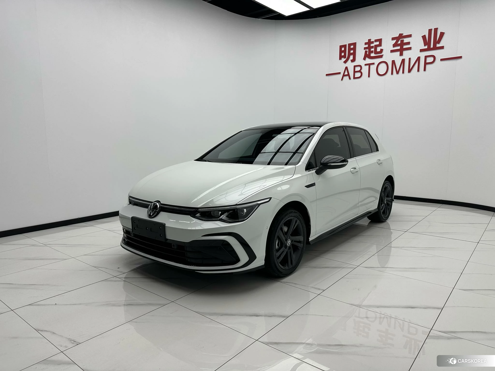 Volkswagen Golf 2023 Белый из Китая, фото 5