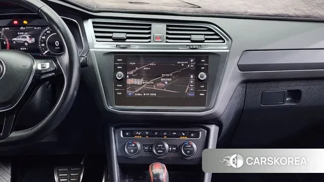 Volkswagen Tiguan second Generation 2018 Белый из Кореи, фото 5