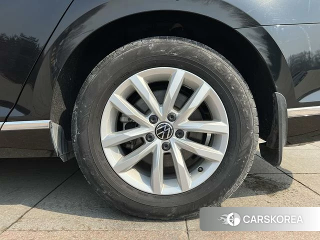 Volkswagen Magotan 2022 Черный из Китая, фото 5