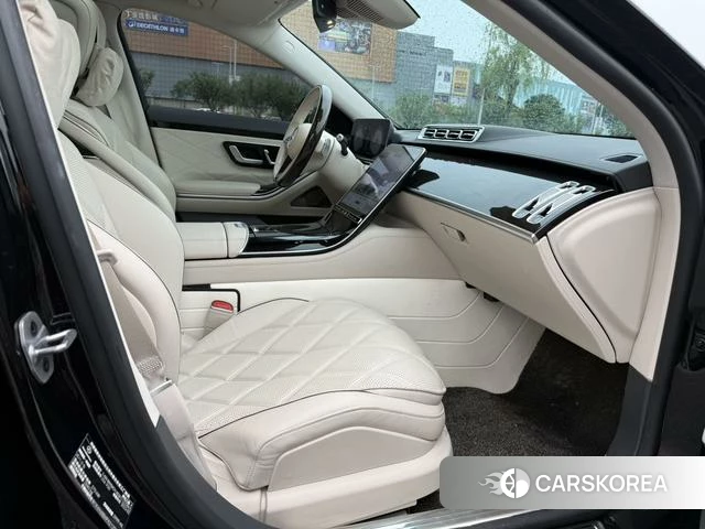Mercedes-Benz Maybach S-class 2023 Черный из Китая, фото 5