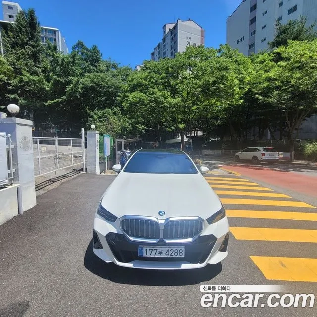 BMW 5 Series (G60) 2024 Белый из Кореи, фото 5