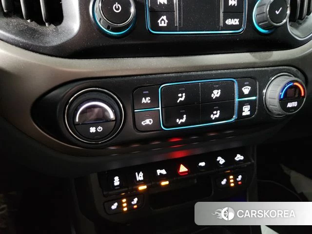 Chevrolet (GM Daewoo) Real New Colorado 2022 Черный из Кореи, фото 5