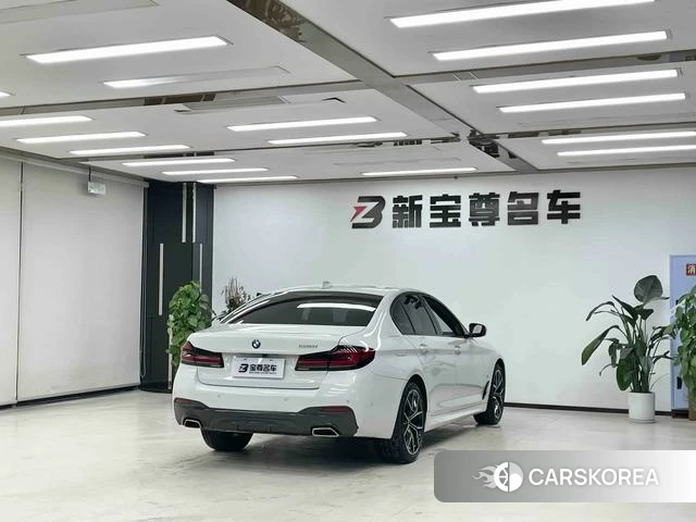BMW 5 series (imported) 2023 Белый из Китая, фото 5