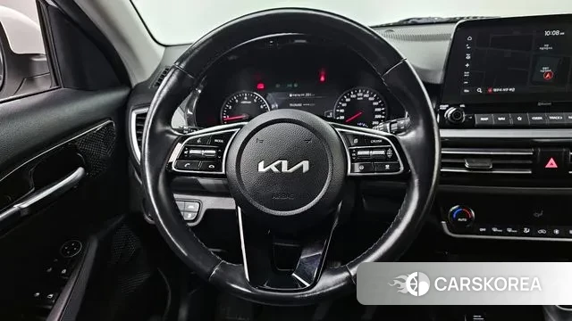 Kia Seltos 2022 Белый из Кореи, фото 5