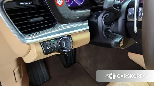 Porsche Panamera (971) 2022 Жемчужный цвет из Кореи, фото 5