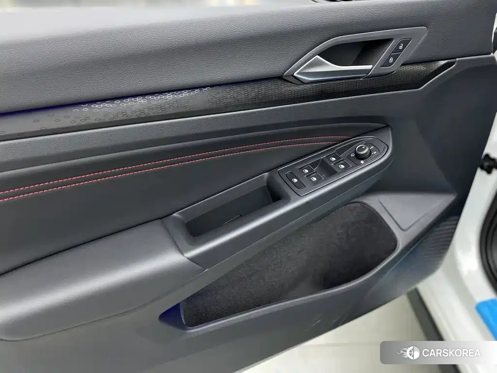 Volkswagen Golf 2026 Белый из Китая, фото 5