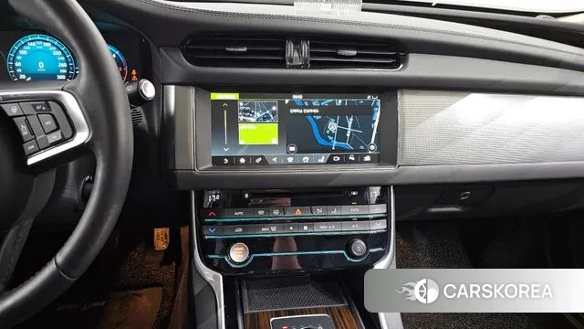 Jaguar XF (X260) 2018 Белый из Кореи, фото 5