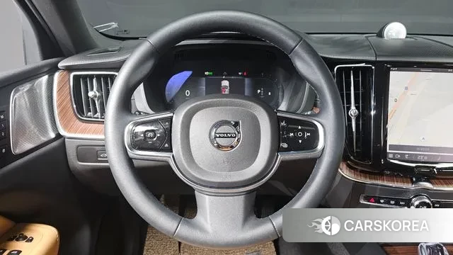 Volvo XC60 second Generation 2024 Белый из Кореи, фото 5