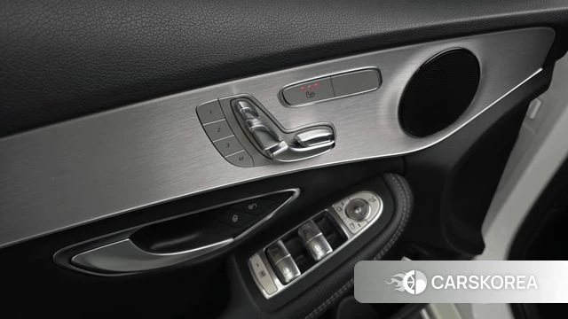 Mercedes-Benz C-Class W205 2018 Белый из Кореи, фото 5