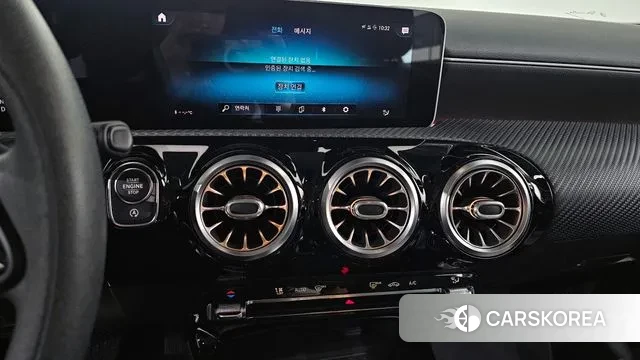 Mercedes-Benz A-Class W177 2019 Серебристо-серый из Кореи, фото 5