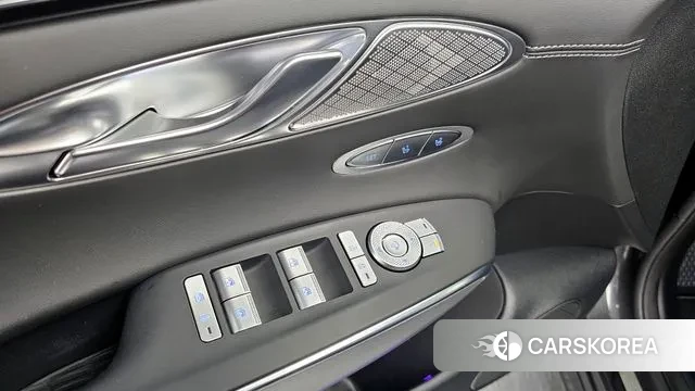 Genesis GV70 2023 Серый из Кореи, фото 5