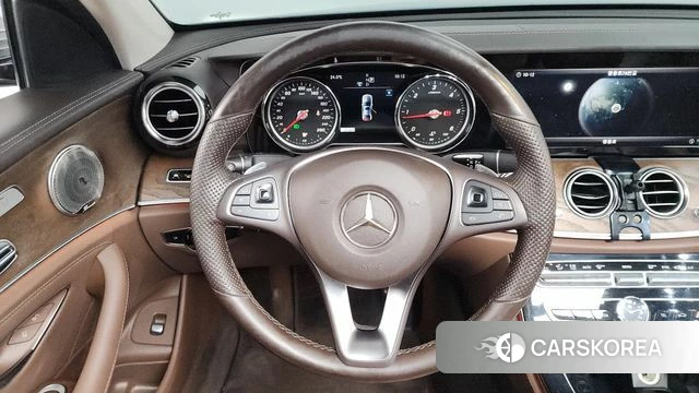 Mercedes-Benz E-Class W213 2018 Серый из Кореи, фото 5