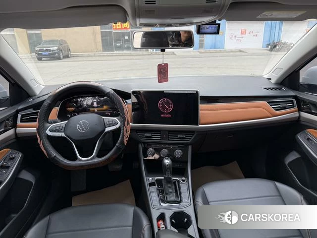 Volkswagen Bora 2024 Белый из Китая, фото 5