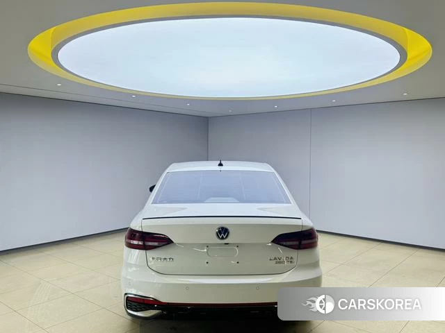 Volkswagen Lavida 2022 Белый из Китая, фото 5