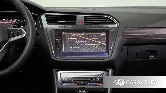 Volkswagen Tiguan Allspace 2022 Черный из Кореи, фото 5