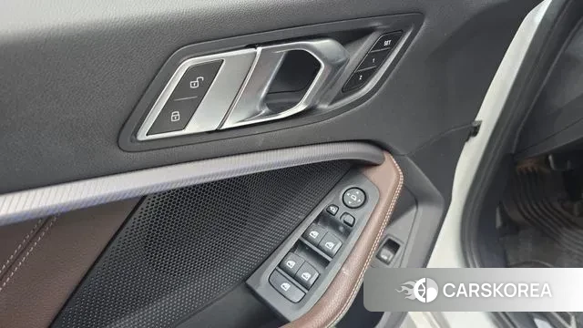 BMW 1 Series (F40) 2022 Белый из Кореи, фото 5