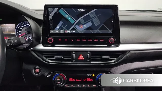 Kia The New K3 2nd generation 2021 Белый из Кореи, фото 5