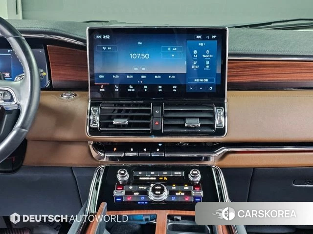 Lincoln Navigator 4th generation 2022 Белый из Кореи, фото 5