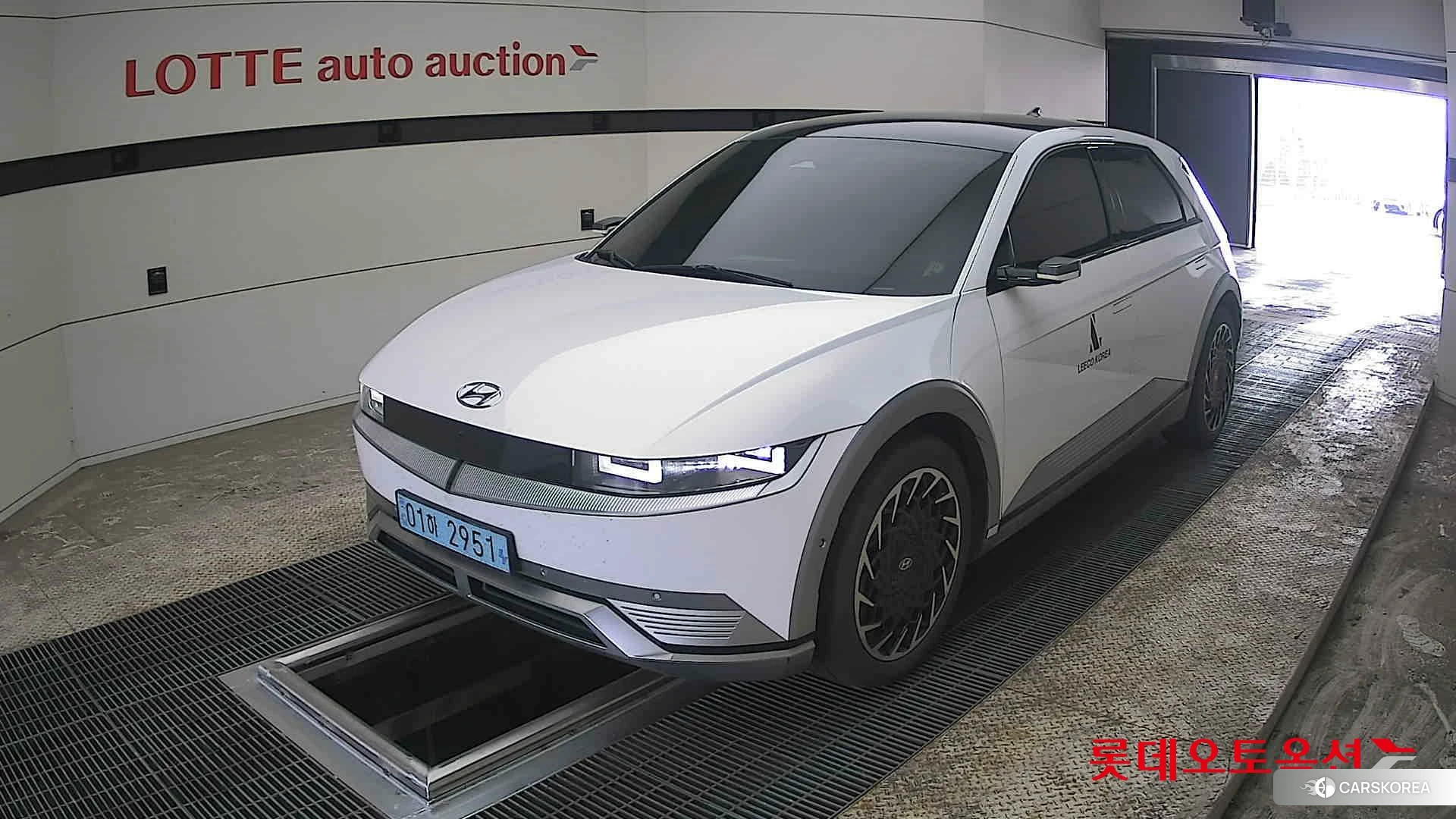 Hyundai IONIQ 5 2022 Atlas White из Кореи, фото 5