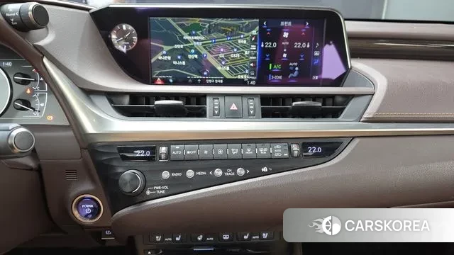 Lexus ES300h 7th generation 2019 Серебряный из Кореи, фото 5