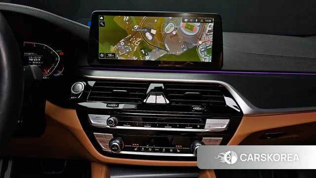 BMW 5 Series (G30) 2023 Черный из Кореи, фото 5